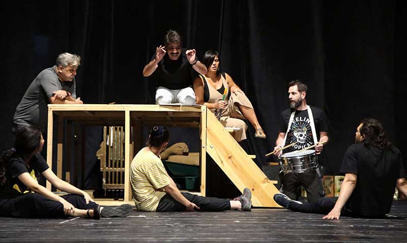 Şehir tiyatroları yerli yazarları sahneye taşıyor