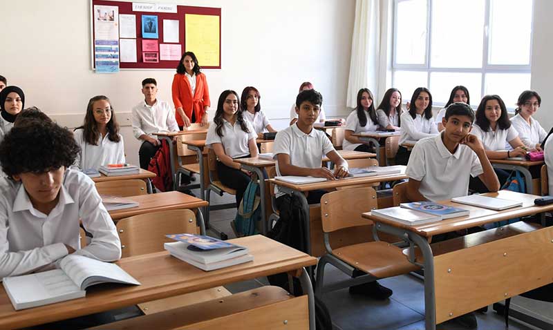 Lise rencilerine derslerinin yan sra "beceri kazandracak kurs" dnemi