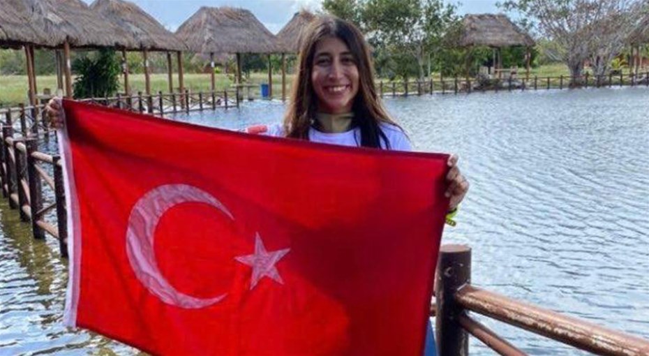 BAKAN KASAPOĞLUNDAN DÜNYA REKORTMENİ FATMA URUK’A TEBRİK