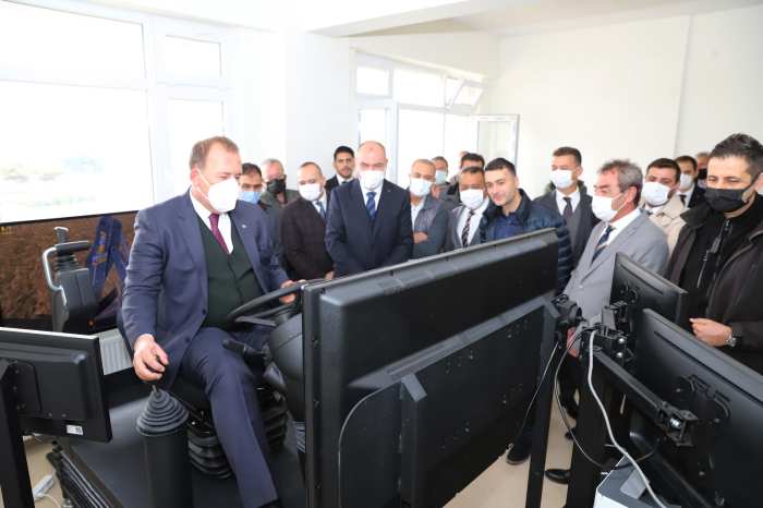AK Parti Eskişehir Milletvekili Karacan’dan ESO Akademi’ye ziyaret