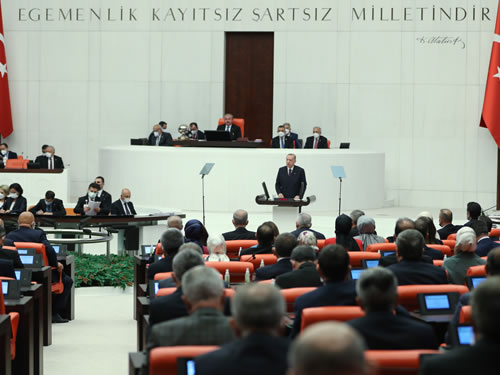Cumhurbaşkanı Erdoğan’dan tüm partilere yeni anayasa çağrısı