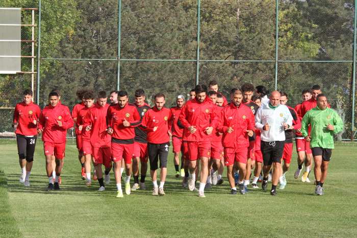 ZONGULDAK KÖMÜRSPOR MAÇI HAZIRLIKLARI BAŞLADI
