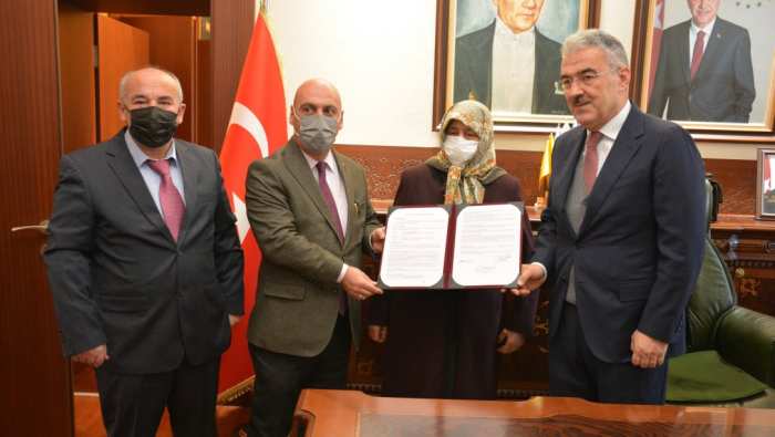 Hayırsever Sabiha Demir’in Nakdi Bağışta Bulunduğu Anaokulunun Protokolü İmzalandı