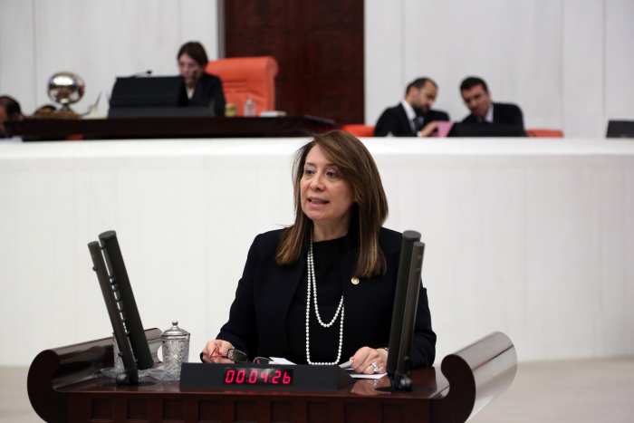 KADINA KARŞI ŞİDDETİN HER DAİM KARŞISINDAYIZ