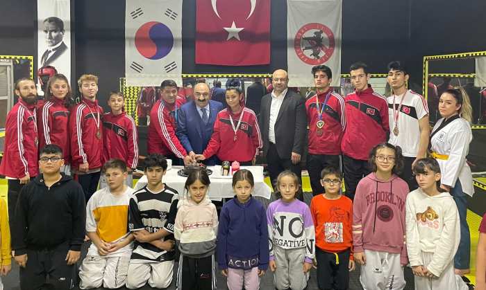 Sararspor 2021 Yılında Başarılı Olan Sporcuları Kutladı