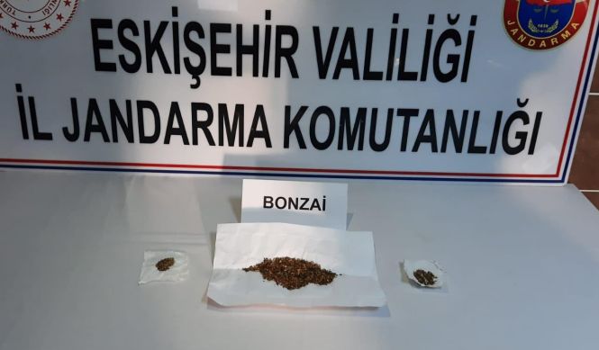 Eskişehir’den Çiftelere Uyuşturucu Götürürken Yakalandılar