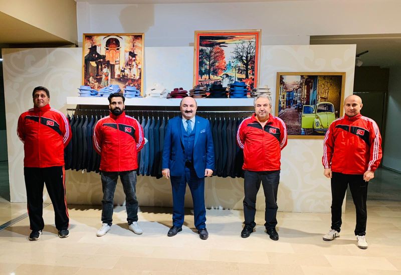ANTRENÖRLERDEN SARAR SPORA ZİYARET