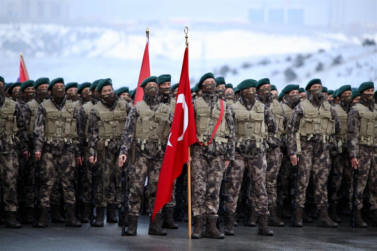 Türkiye’de ilk kez! 500 kadın özel harekatçı mezun oldu
