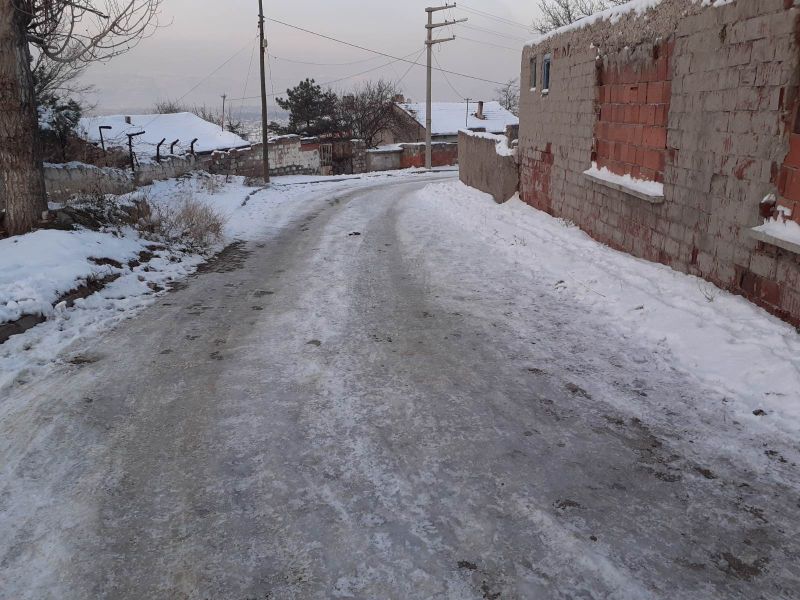 ACAR’dan TEPKİ: Odunpazarı Buz Pisti