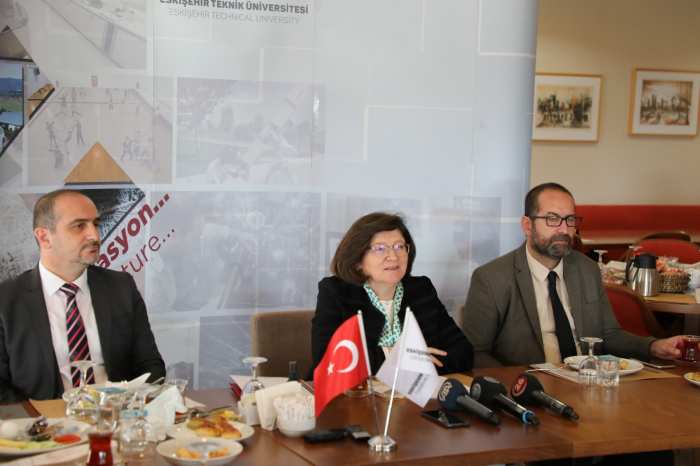 ESTÜ Rektörü Döğeroğlu Kahvaltıda Eskişehir Basınıyla Bir Araya Geldi