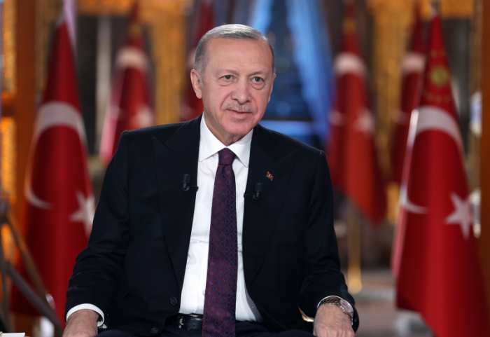 Türksat 6A uydumuzu SpaceX şirketine ait Falcon 9 roketiyle uzaya göndereceğiz