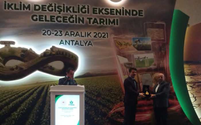 İL MÜDÜRÜ GÜMÜŞ “İKLİM DEĞİŞİKLİĞİ EKSENİNDE GELECEĞİN TARIMI ÇALIŞTAYI”NA KATILDI