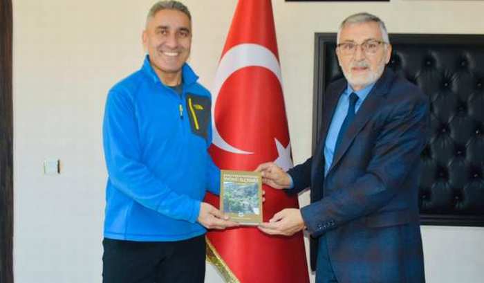 ESTÜ Antrenörlük Bölüm Başkanı Ertan’dan Başkan Bozkurt’a ziyaret