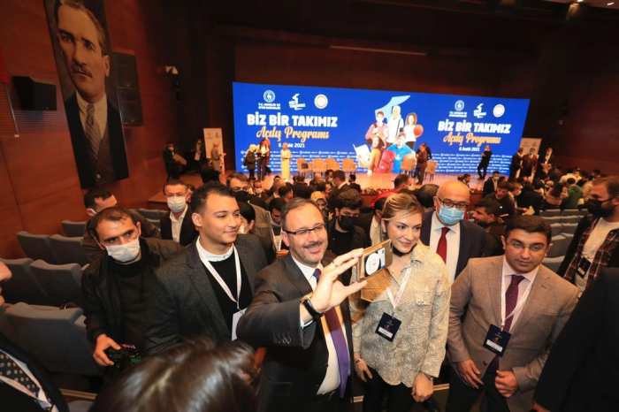 "Biz Bir Takımız Projesi Bir Birlik ve Kardeşlik Öyküsüdür"