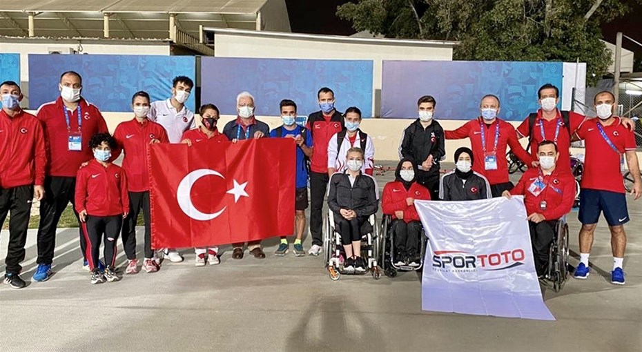 BAKAN KASAPOĞLU’NDAN MİLLİ ATLETLERE TEBRİK
