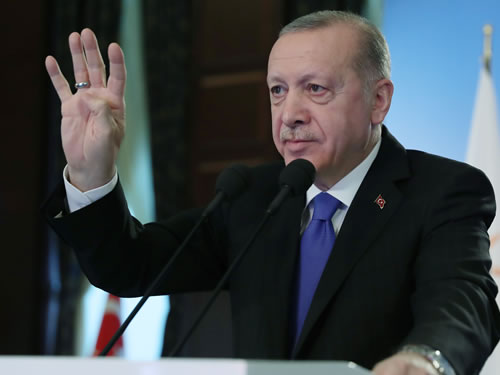 Kadın elinin değdiği, kadın kararlılığının yöneldiği hiçbir işin başarısız olma şansı yoktur