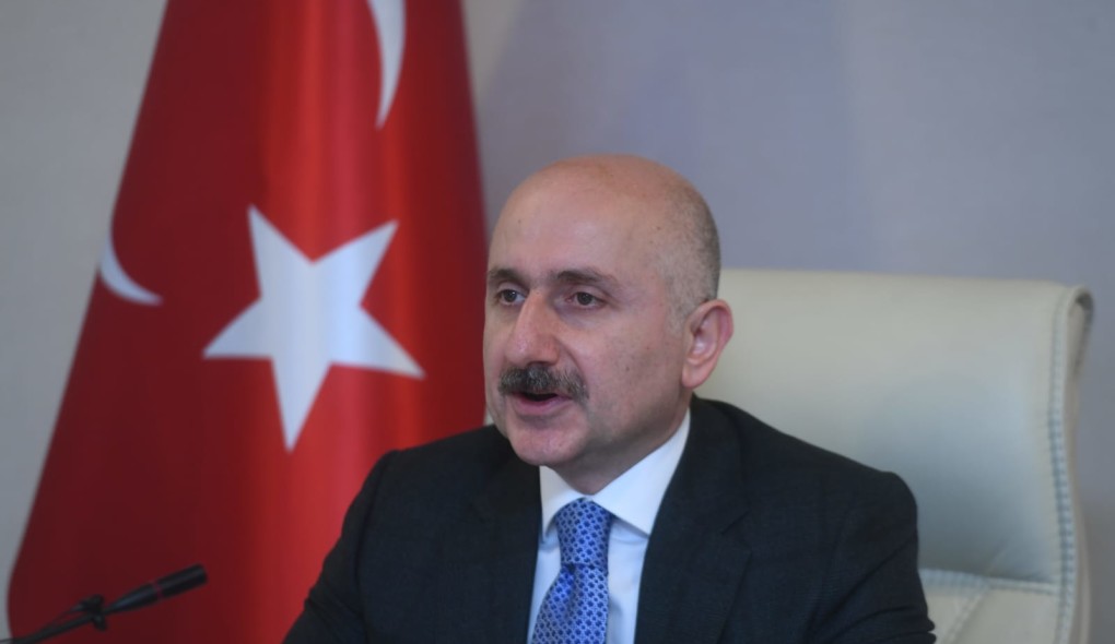 BİLİŞİM VE İLETİŞİM SEKTÖRLERİNDE YERLİ VE MİLLİ ATILIM TÜM HIZIYLA SÜRÜYOR