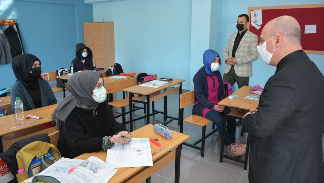 İl Milli Eğitim Müdürü Hakan Cırıt, Seyitgazi İlçesini Ziyaret Etti