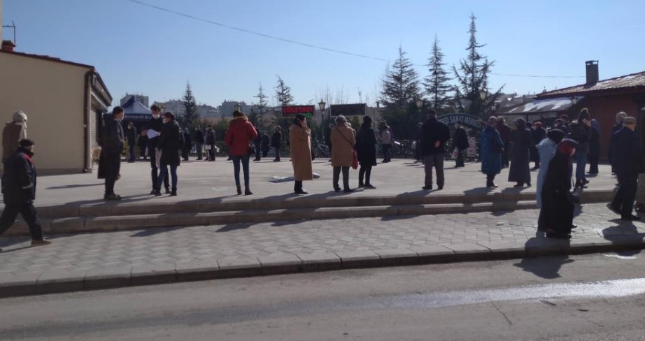 Eskişehirlinin Bitmeyen ÇİLESİ: Eskart Vize Kuyruğu