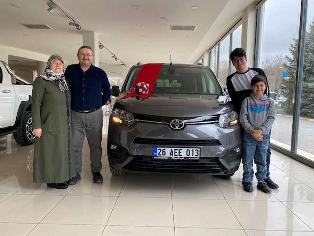 TOYOTA’NIN YENİ HAFİF TİCARİ MODELİ PROACE CITY ESKİŞEHİR’DE İLK SAHİBİNE TESLİM EDİLDİ