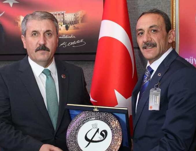 Akdoğan’dan Büyükerşen’e soru: KÖY YOLLARINI NEDEN YAPMIYORSUN