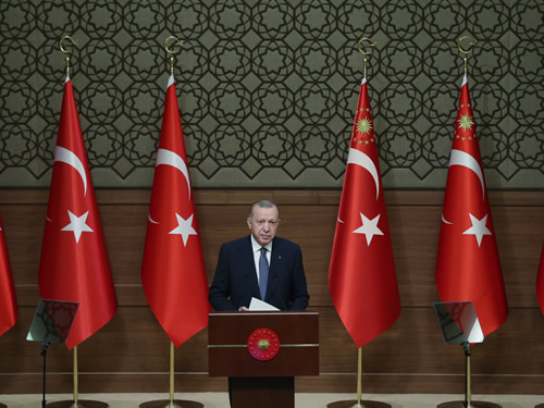 Suyun medeniyetimizin mihenk taşı olduğunu bilerek su yatırımlarına ağırlık veriyoruz