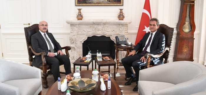 OKULLARIMIZIN MASKEDEN DEZENFEKTANA KADAR TÜM İHTİYAÇLARI GİDERİLDİ