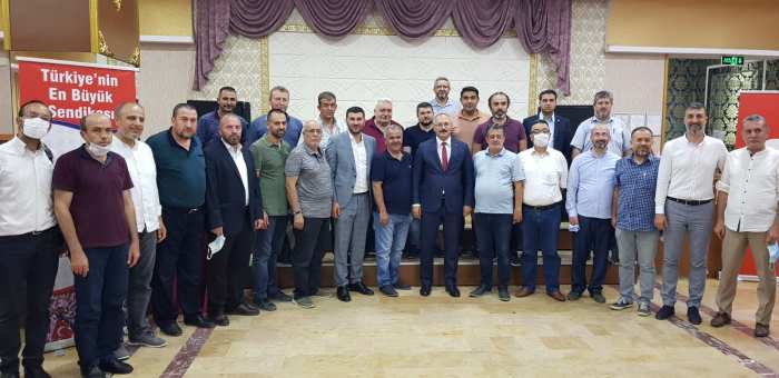 EĞITIM-BİR-SEN’ DEN ODUNPAZARI KAYMAKAMI TURGAY HAKAN BİLGİN’E VEDA YEMEĞİ