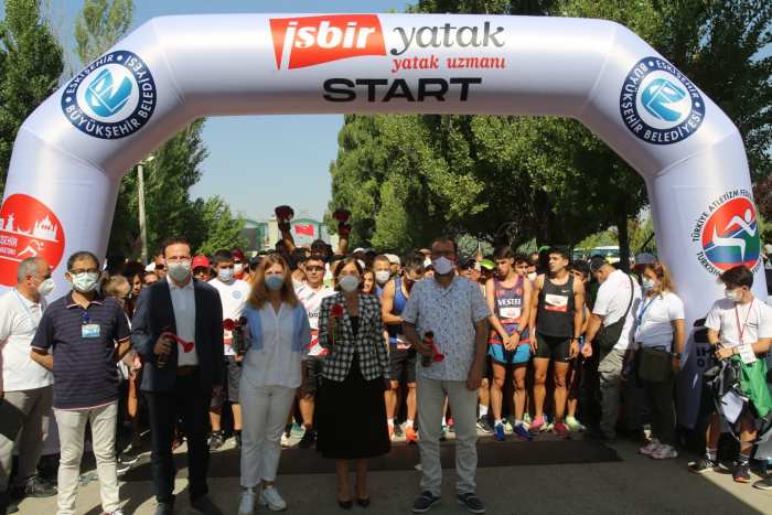 ESKİŞEHİR’DE YARI MARATON HEYECANI