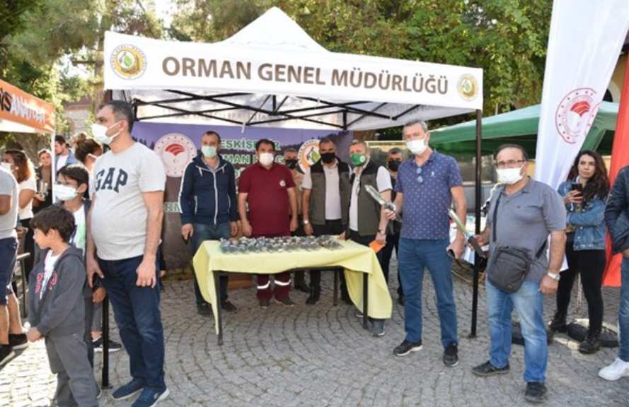 TransAnatolia Rallisi katılımcılarına lavanta fidanı dağıtıldı