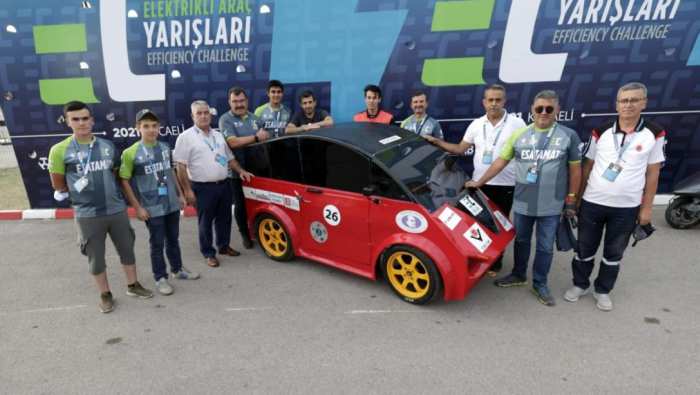 Eskişehir Temsilcisi Elektrikli Otomobil Teknofest’ten ’En İyi Tasarım’ Ödülüyle Döndü