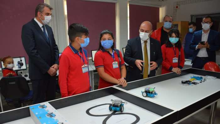 Battalgazi Ortaokulu Bilişim ve Robotik Kodlama Sınıfı Törenle Açıldı