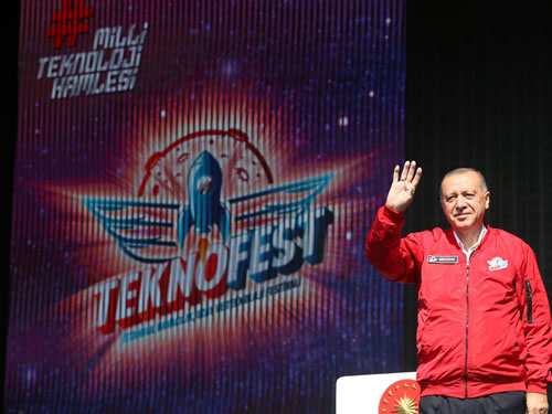TEKNOFEST yorulmak nedir bilmeyenlerin, kendine sınır çizdirmeyenlerin festivalidir