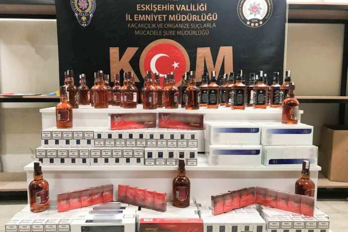 Eskişehir’de kaçak içki ve sigara ele geçirildi