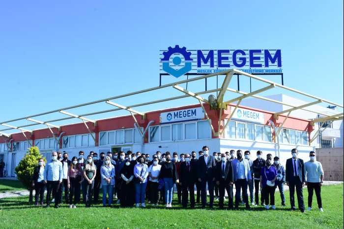 MEGEM’İN İŞ GARANTİLİ KURSUNA YOĞUN BAŞVURU