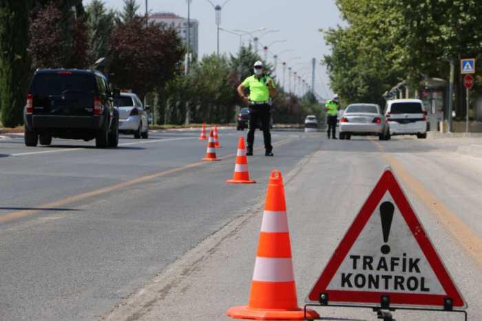 İhbarlı Kırmızı Işık, Cep Telefonu ve Emniyet Kemeri Kullanımı Denetimi Gerçekleştirildi