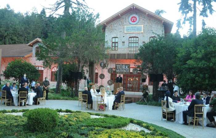 ZENGİN TÜRK MUTFAĞI DÜNYAYA TANITILIYOR