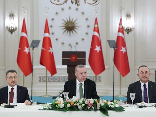 Coğrafi, tarihî ve beşeri olarak Avrupa Kıtası’nın bir parçası olan Türkiye, Avrupa Birliği tam üyelik hedefine bağlıdır