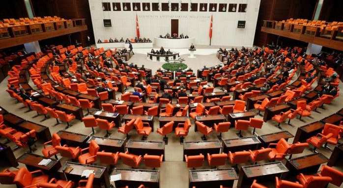 AK Parti EYT için çalışma başlattı! İşte masadaki formül