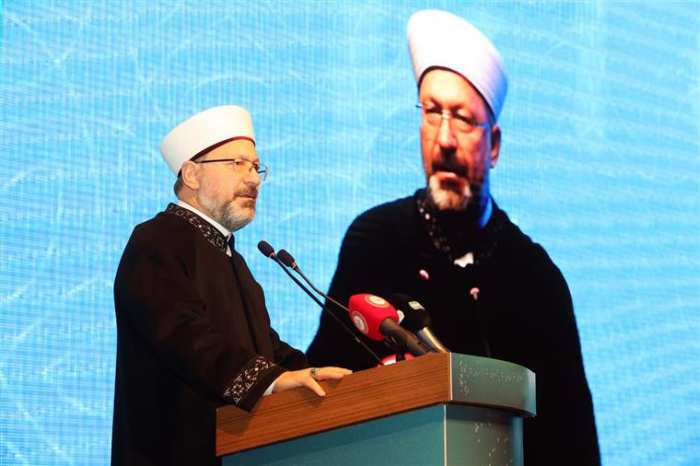Erbaş: “Amacımız namazlı, abdestli, ahlaklı, haramı, helali bilen bir nesil yetiştirmek”