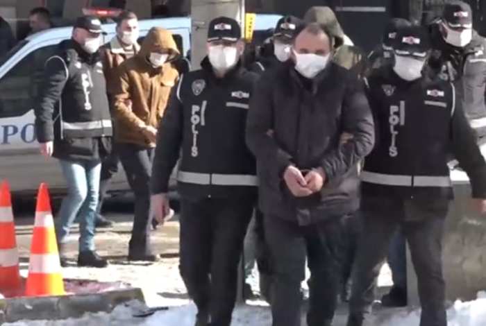 1 milyon 500 bin lira dolandıran 8 şüpheli yakalandı