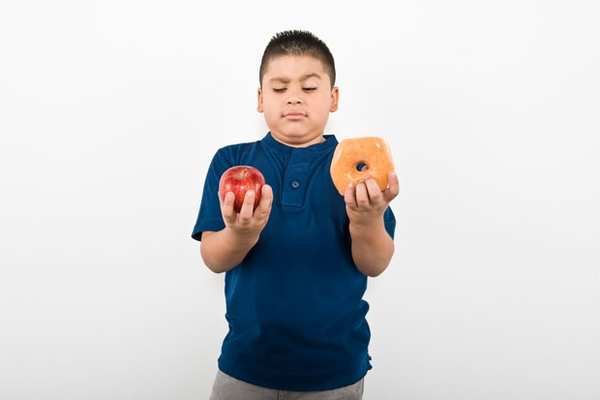YARIYIL TATİLİNDE ÇOCUK OBEZİTESİNE KARŞI 10 KURAL