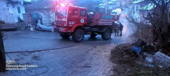 Alpagut Ev Yangınına Orman Teşkilatı Koştu