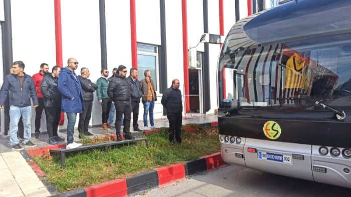 YÖNETİM BEKLEMEDE