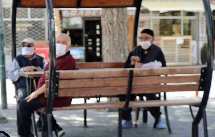 Mart ayı yaşlı aylığı ve engelli aylıklarını hesaplara yattı