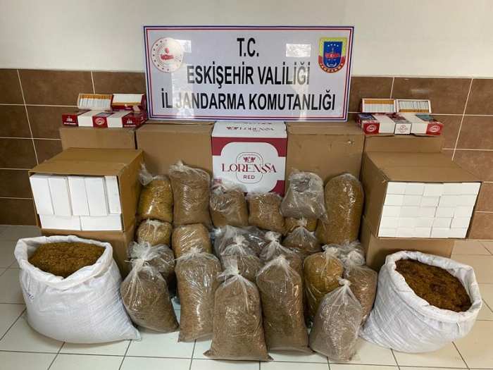 Eskişehir’de baharat dükkanına kaçak sigara operasyonu