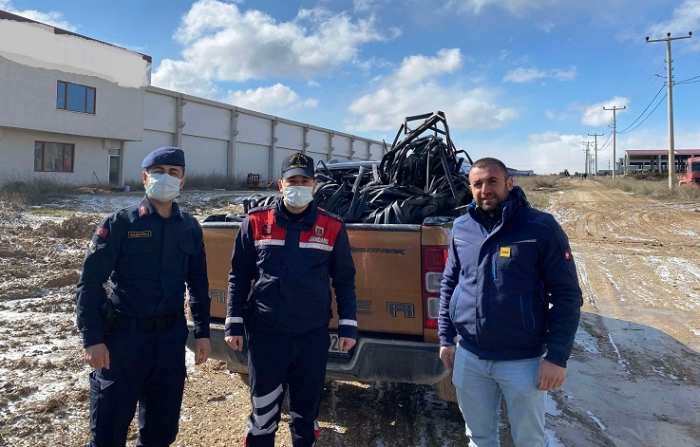 Çalınan sulama boruları bulunarak sahibine teslim edildi
