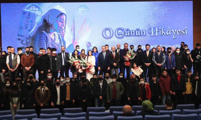 Bakan Kasapoğlu, Gençlerle "O Günün Hikayesi" Filmini İzledi