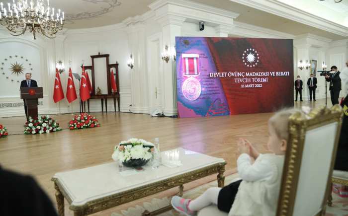 NE YAPARSAK YAPALIM ŞEHİTLERİMİZİN VE GAZİLERİMİZİN ÜZERİMİZDEKİ HAKLARINI TAM MANASIYLA ÖDEYEMEYİZ