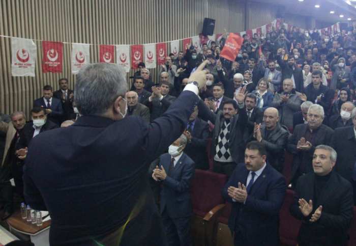 Destici: Türk Tabipler Birliği’nden Türk kelimesi kaldırılsın